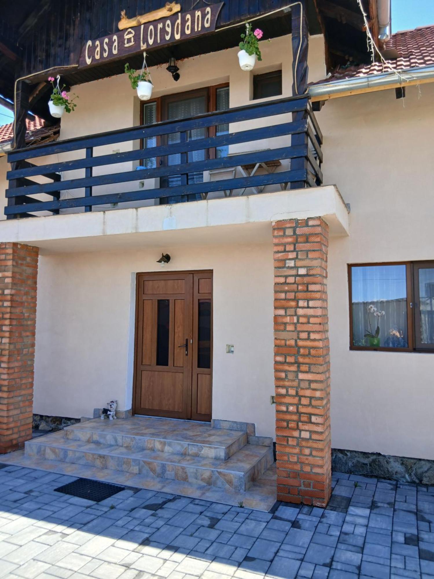 Casa Loredana Cartisoara Ngoại thất bức ảnh