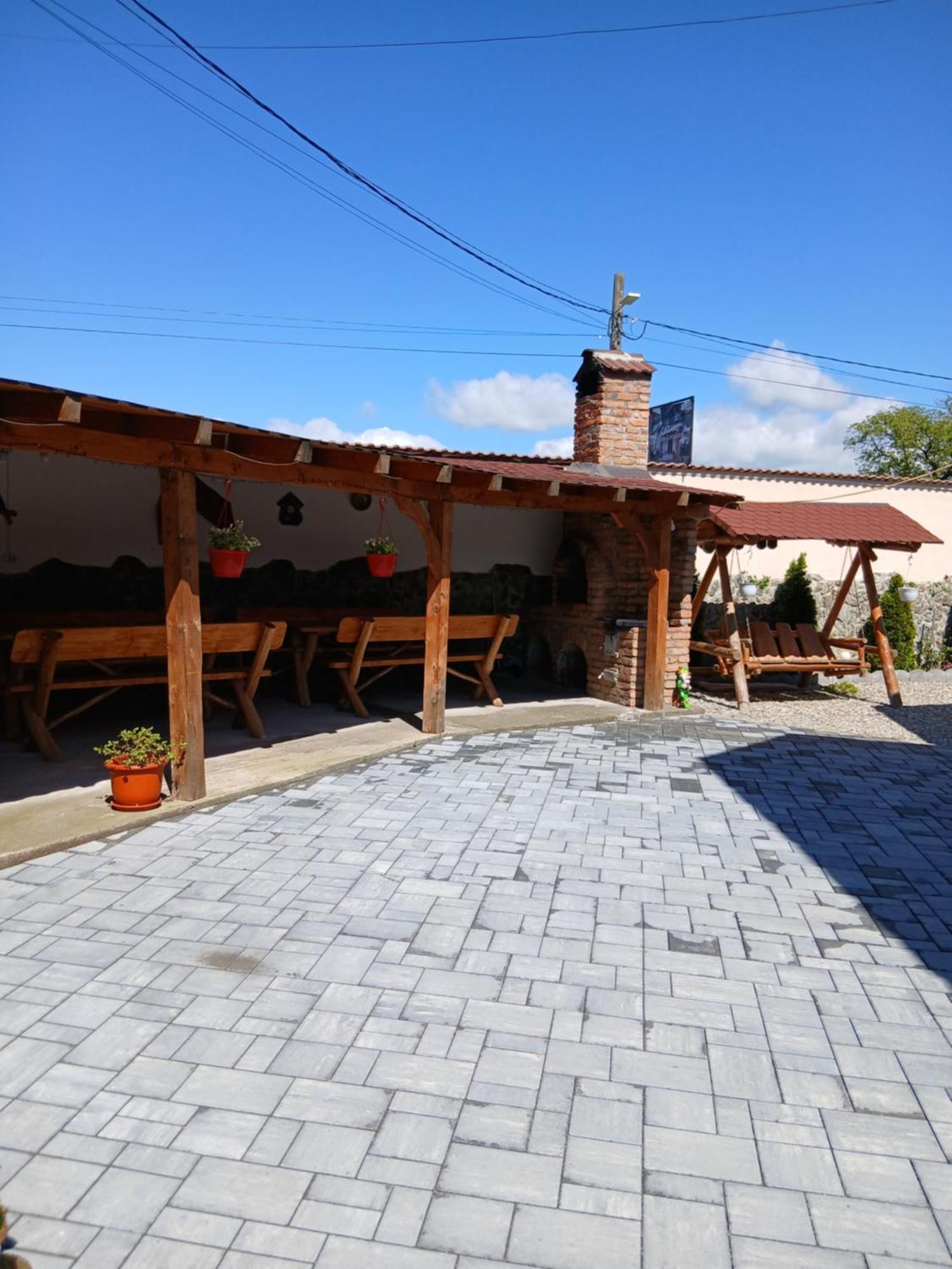 Casa Loredana Cartisoara Ngoại thất bức ảnh